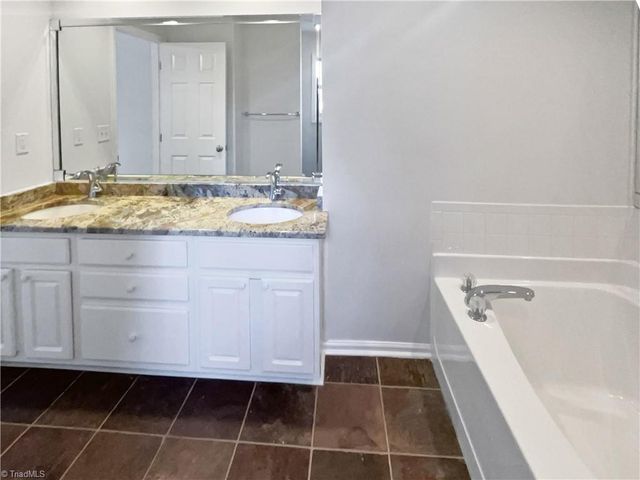 3994 Leinbach Drive, Winston-salem, NC 27106