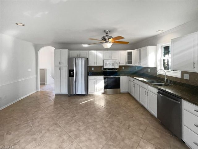 3994 Leinbach Drive, Winston-salem, NC 27106