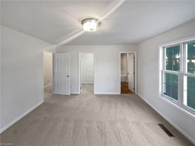 3994 Leinbach Drive, Winston-salem, NC 27106