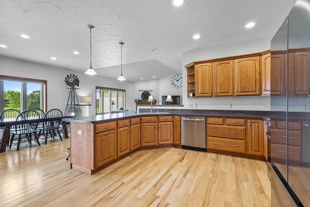 W4293 Old Green Lake Road, Princeton, WI 54968