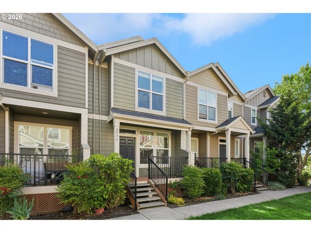 2777 Se NICKLAUS Ct, Hillsboro, OR 97123