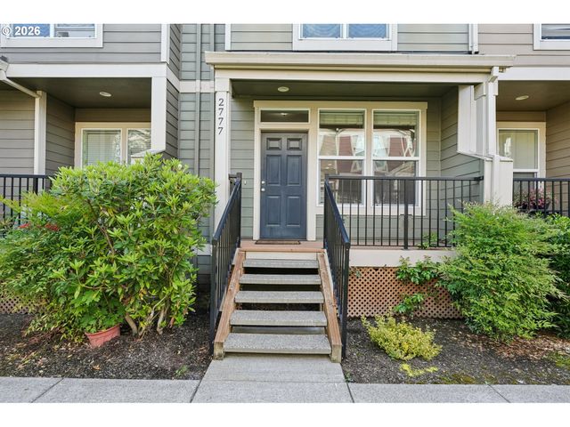 2777 Se NICKLAUS Ct, Hillsboro, OR 97123