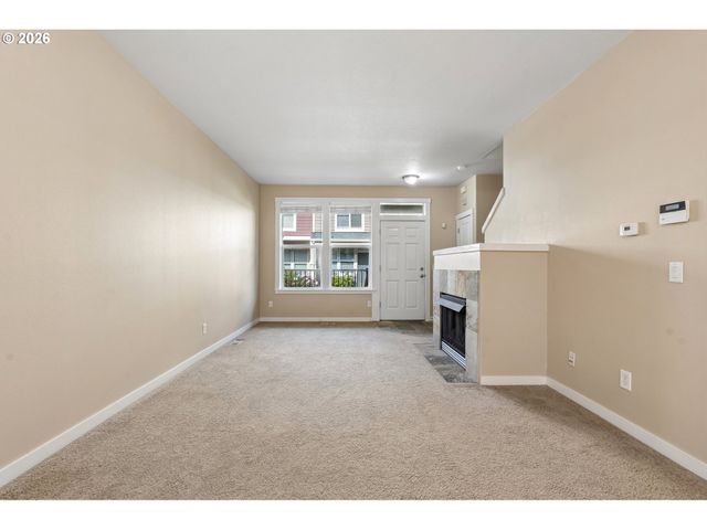 2777 Se NICKLAUS Ct, Hillsboro, OR 97123
