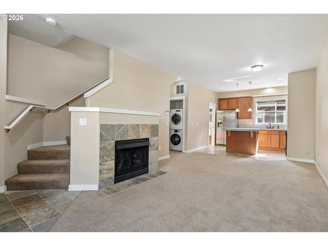 2777 Se NICKLAUS Ct, Hillsboro, OR 97123