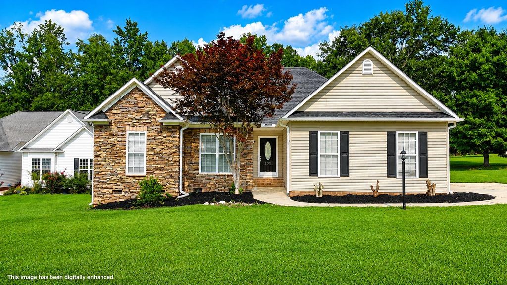 232 Orleans Drive, Wellford, SC 29385