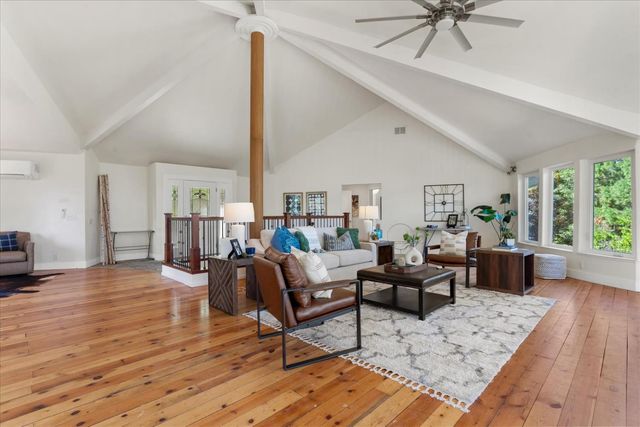 19780 Venus Ct, Grass Valley, CA 95949
