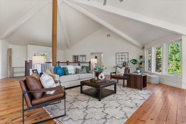 19780 Venus Ct, Grass Valley, CA 95949