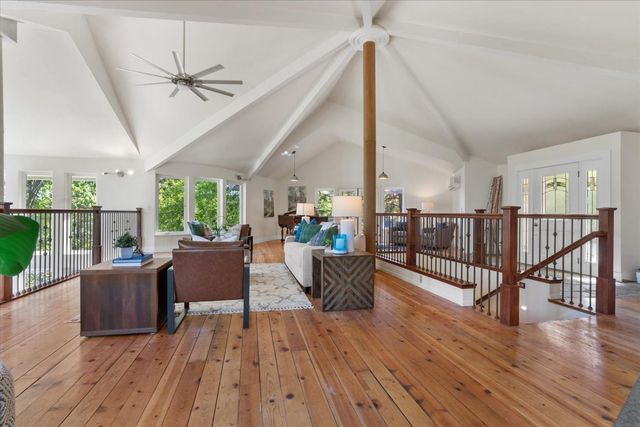 19780 Venus Ct, Grass Valley, CA 95949