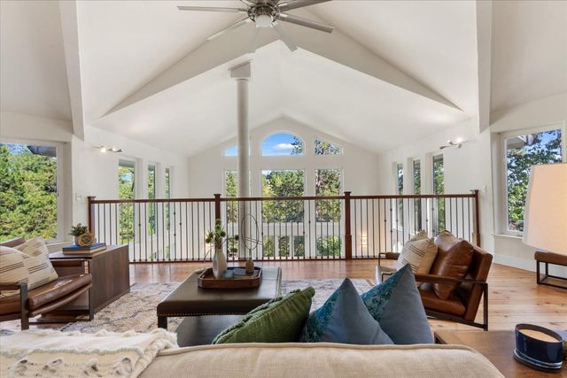 19780 Venus Ct, Grass Valley, CA 95949
