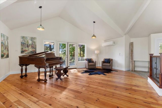 19780 Venus Ct, Grass Valley, CA 95949