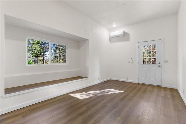 19780 Venus Ct, Grass Valley, CA 95949