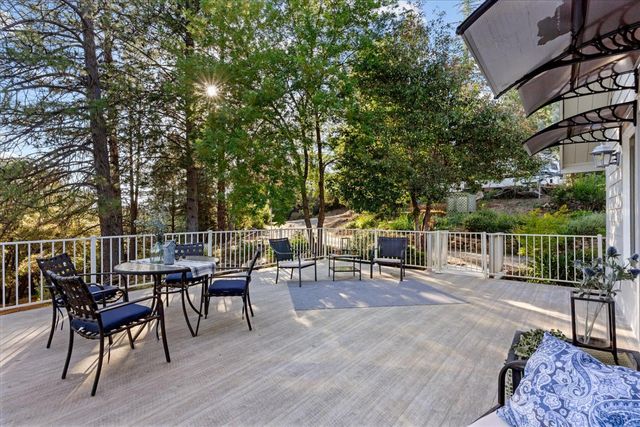 19780 Venus Ct, Grass Valley, CA 95949