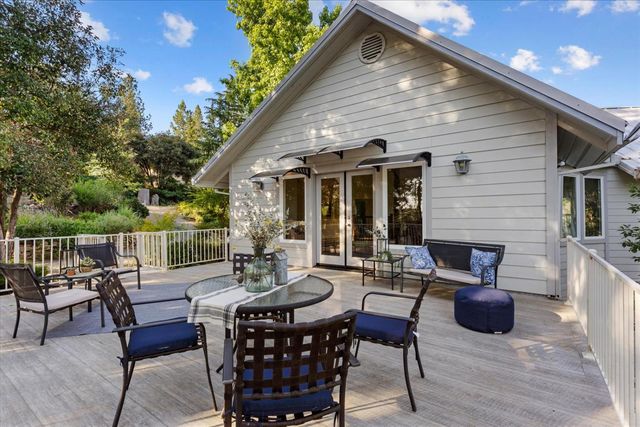 19780 Venus Ct, Grass Valley, CA 95949