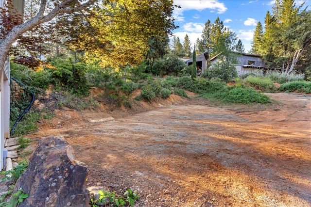 19780 Venus Ct, Grass Valley, CA 95949
