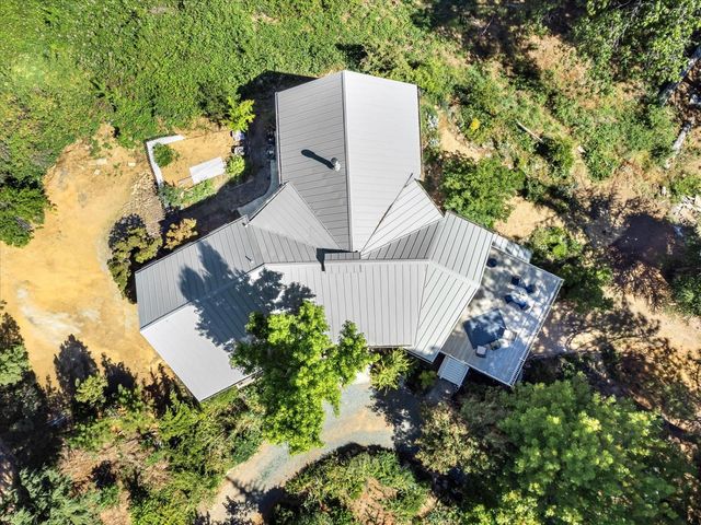 19780 Venus Ct, Grass Valley, CA 95949
