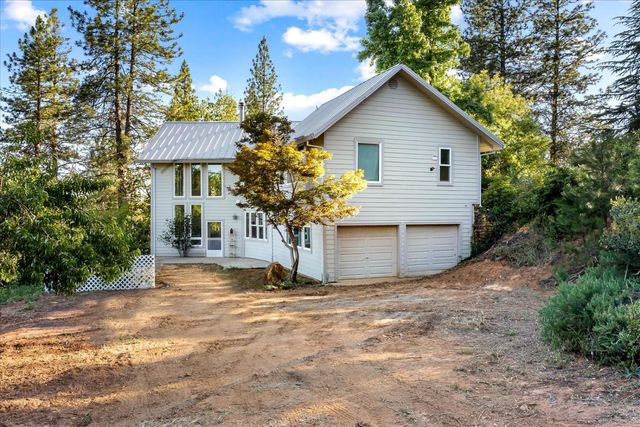 19780 Venus Ct, Grass Valley, CA 95949