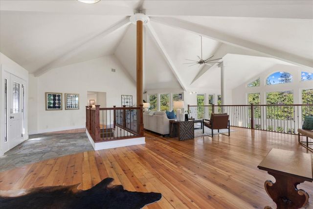 19780 Venus Ct, Grass Valley, CA 95949