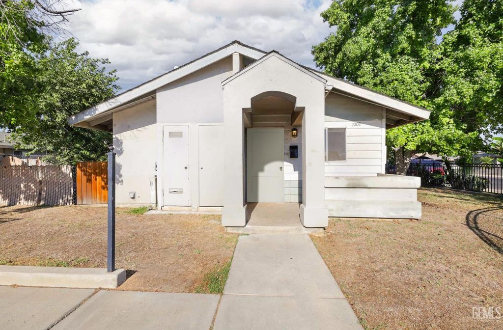 1001 S Owens Street, Bakersfield, CA 93307