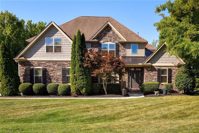 8931 Grove Park Drive, Oak Ridge, NC 27310