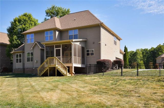 8931 Grove Park Drive, Oak Ridge, NC 27310