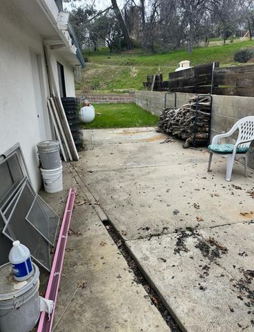 42912 Country Club Drive E, Oakhurst, CA 93644