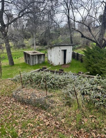 42912 Country Club Drive E, Oakhurst, CA 93644