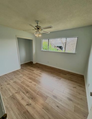 42912 Country Club Drive E, Oakhurst, CA 93644