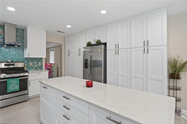 812 Galvani CT, Virginia Beach, VA 23454