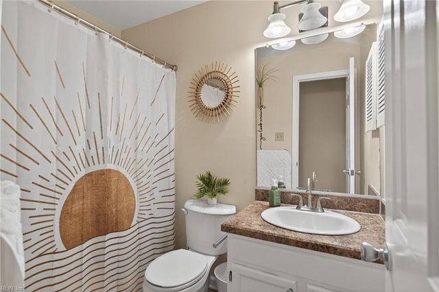812 Galvani CT, Virginia Beach, VA 23454
