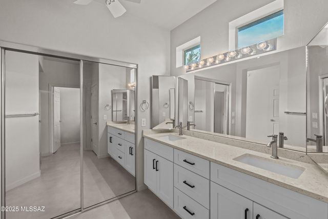 4687 S Holly Rose Drive, Green Valley, AZ 85622