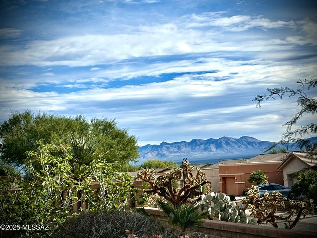 4687 S Holly Rose Drive, Green Valley, AZ 85622