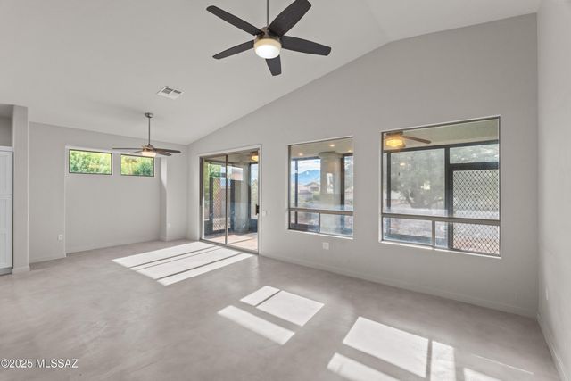 4687 S Holly Rose Drive, Green Valley, AZ 85622