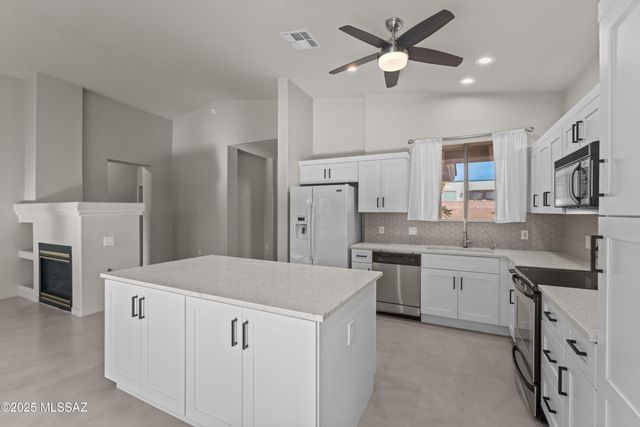 4687 S Holly Rose Drive, Green Valley, AZ 85622