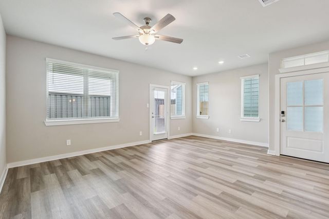 2155 Beachcomber Drive, Kemah, TX 77565