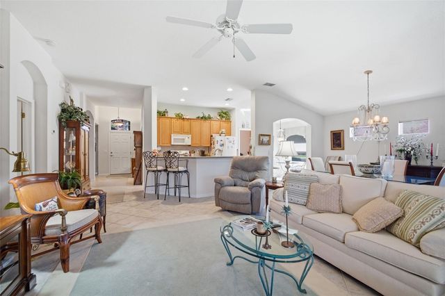 2132 GRANTHAM GREENS DRIVE, Sun City Center, FL 33573