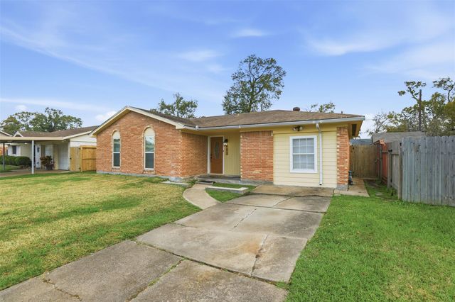 827 Parkhill Street, Channelview, TX 77530