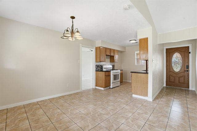 827 Parkhill Street, Channelview, TX 77530