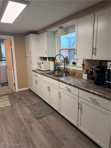 448 Cherry Street W, Canal Fulton, OH 44614