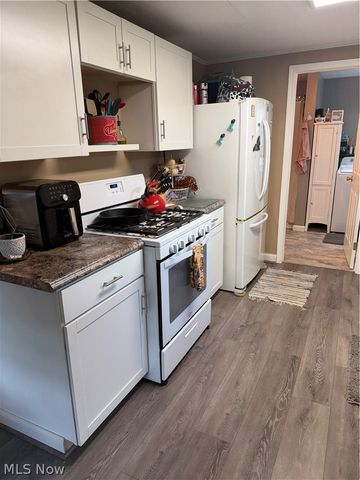 448 Cherry Street W, Canal Fulton, OH 44614