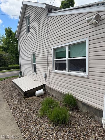 448 Cherry Street W, Canal Fulton, OH 44614