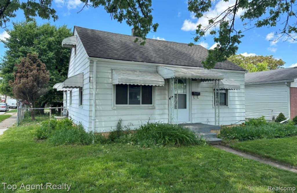 17705 Longfellow Street, Roseville, MI 48066