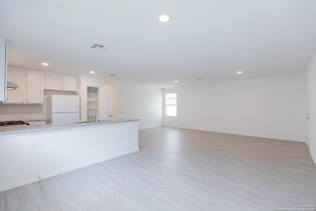 4439 zoe, San Antonio, TX 78222