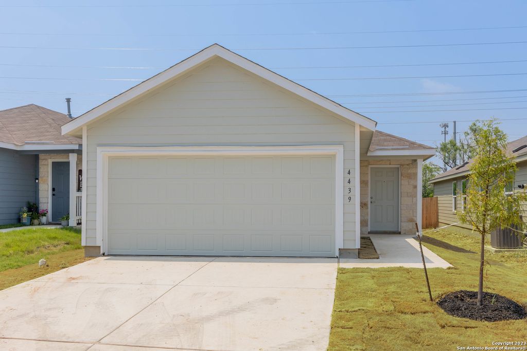 4439 zoe, San Antonio, TX 78222