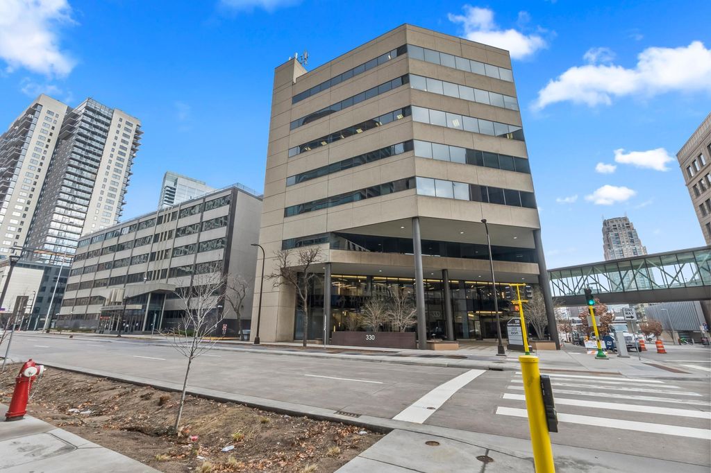 330 2nd Avenue S, Minneapolis, MN 55401 — exterior