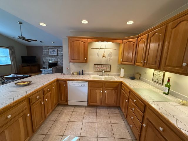 3940 Gloucester Drive, Crete, IL 60417