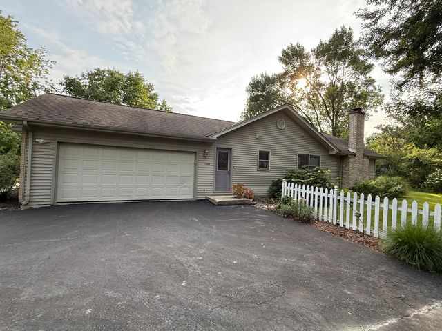 3940 Gloucester Drive, Crete, IL 60417
