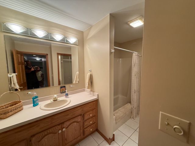 3940 Gloucester Drive, Crete, IL 60417