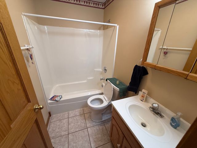 3940 Gloucester Drive, Crete, IL 60417
