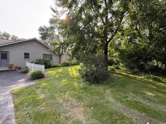 3940 Gloucester Drive, Crete, IL 60417