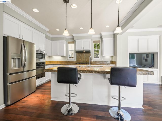 3132 Ashbrook Ln, San Ramon, CA 94582